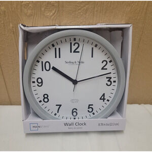 Mainstays Sterling & Silver Wall Clock 8.78 in Diameter New DAMAGED PACKAGE